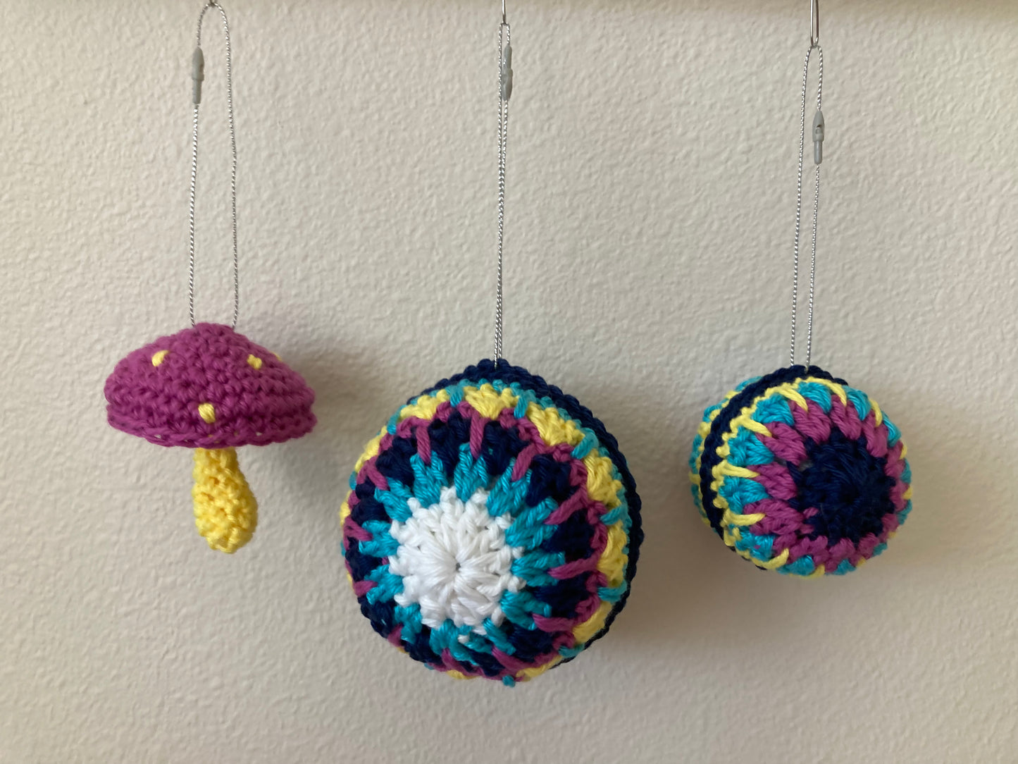 Full Set #1: Tree and Ornaments in Trippy Turquoise Colors